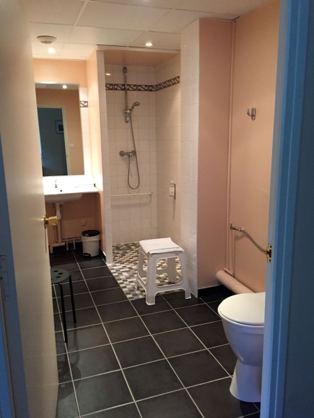 moulin accessible bathroom